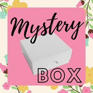 Xlarge 8-piece MYSTERY CLOTHING BOX